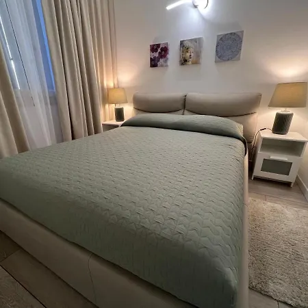 Apartament Paganini And